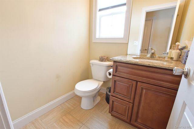 5 Dogwood Lane, East Moriches, NY 11940