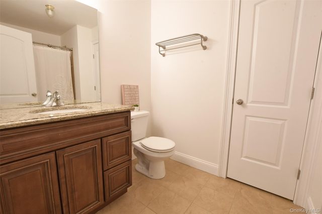 5 Dogwood Lane, East Moriches, NY 11940