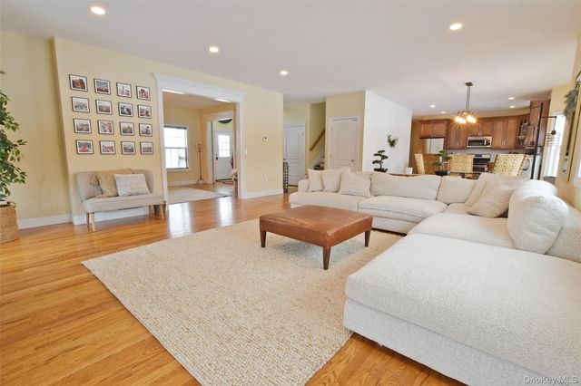 5 Dogwood Lane, East Moriches, NY 11940