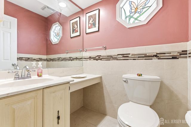 103 Timber Oaks Road, Edison, NJ 08820