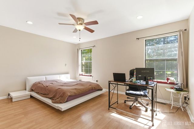 103 Timber Oaks Road, Edison, NJ 08820