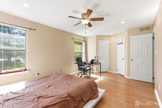 103 Timber Oaks Road, Edison, NJ 08820