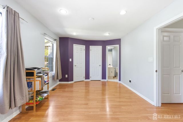 103 Timber Oaks Road, Edison, NJ 08820