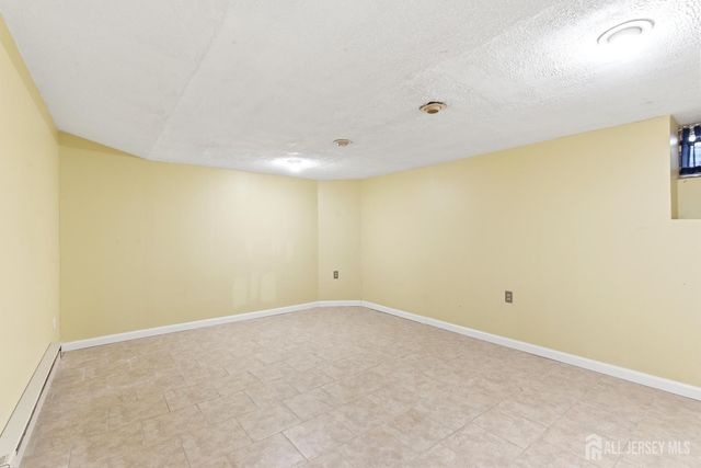 103 Timber Oaks Road, Edison, NJ 08820