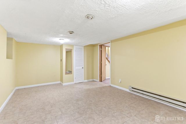103 Timber Oaks Road, Edison, NJ 08820