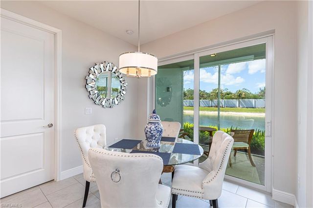 2561 Seychelles DR # 304, Naples, FL 34112