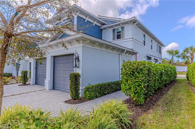 2561 Seychelles DR # 304, Naples, FL 34112