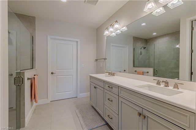2561 Seychelles DR # 304, Naples, FL 34112