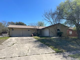 5223 Galacino St, San Antonio, TX 78247