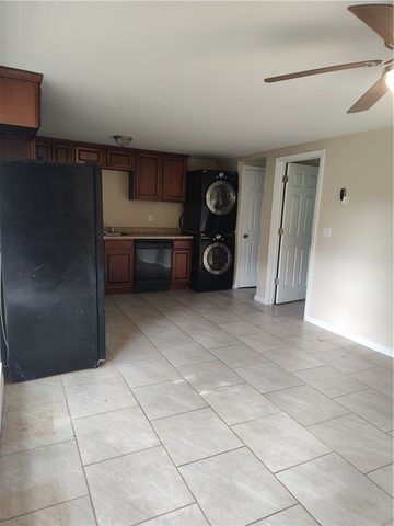 1121 S West Avenue, Fayetteville, AR 72701