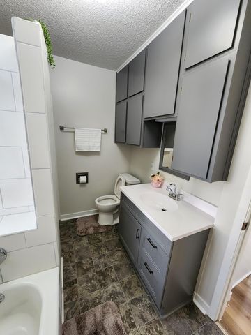 3939 Sheridan Avenue N, Minneapolis, MN 55412