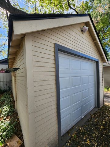 3939 Sheridan Avenue N, Minneapolis, MN 55412