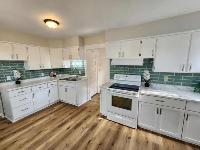 3939 Sheridan Avenue N, Minneapolis, MN 55412