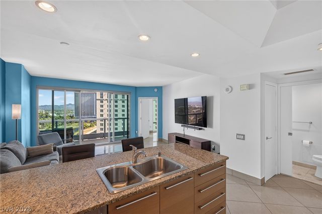 322 Karen Avenue 1106, Las Vegas, NV 89109