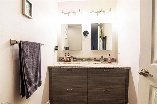 723 SE 9th AVE, Cape Coral, FL 33990