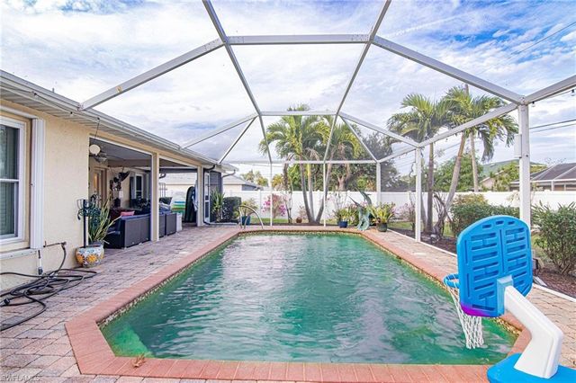 723 SE 9th AVE, Cape Coral, FL 33990