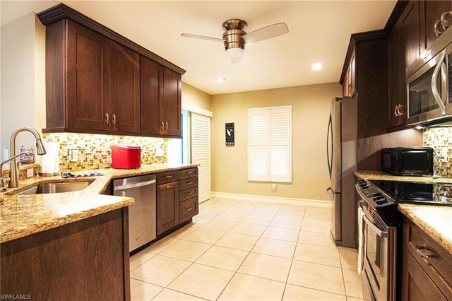 723 SE 9th AVE, Cape Coral, FL 33990