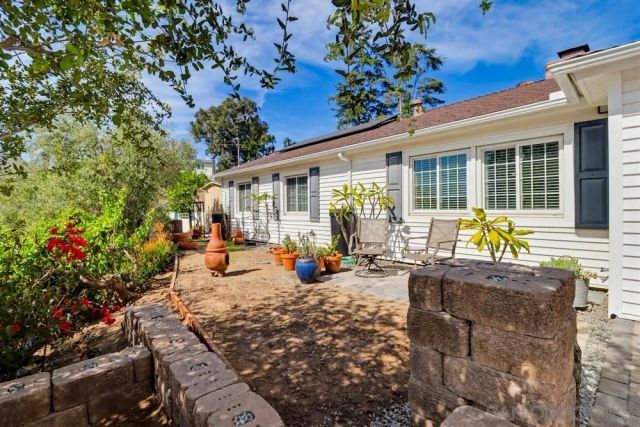 1570 Villa Crest Dr, El Cajon, CA 92021