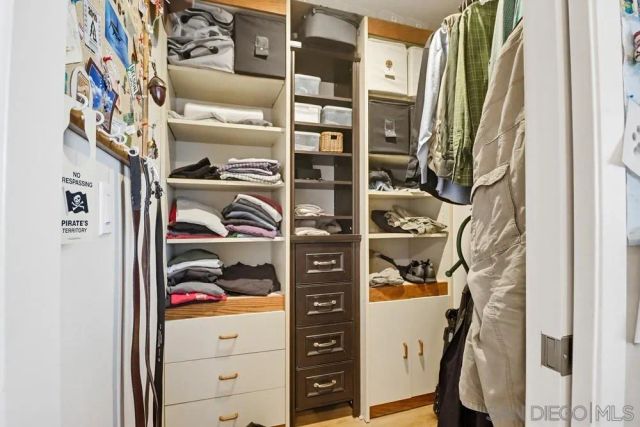 1570 Villa Crest Dr, El Cajon, CA 92021