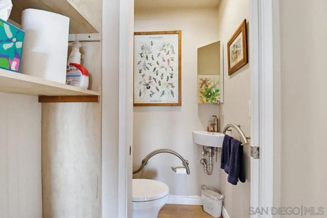 1570 Villa Crest Dr, El Cajon, CA 92021