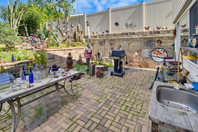 1570 Villa Crest Dr, El Cajon, CA 92021