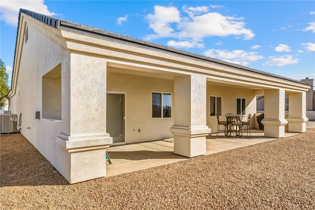 5801 S Desert Lakes Drive, Fort Mohave, AZ 86426