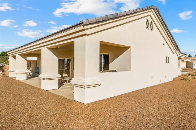 5801 S Desert Lakes Drive, Fort Mohave, AZ 86426