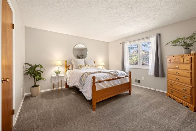 35 Sleepy Hollow, Chili, NY 14624