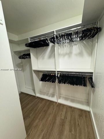 8620 SW 212th St 103, Cutler Bay, FL 33189