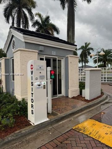 8620 SW 212th St 103, Cutler Bay, FL 33189