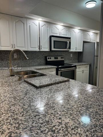 8620 SW 212th St 103, Cutler Bay, FL 33189