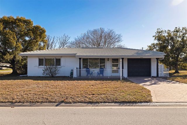 4500 16TH AVENUE N, St Petersburg, FL 33713