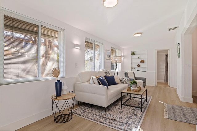 4500 16TH AVENUE N, St Petersburg, FL 33713