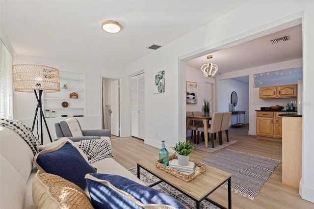 4500 16TH AVENUE N, St Petersburg, FL 33713