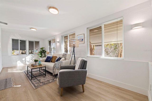 4500 16TH AVENUE N, St Petersburg, FL 33713