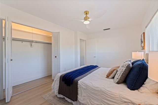 4500 16TH AVENUE N, St Petersburg, FL 33713