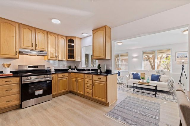 4500 16TH AVENUE N, St Petersburg, FL 33713