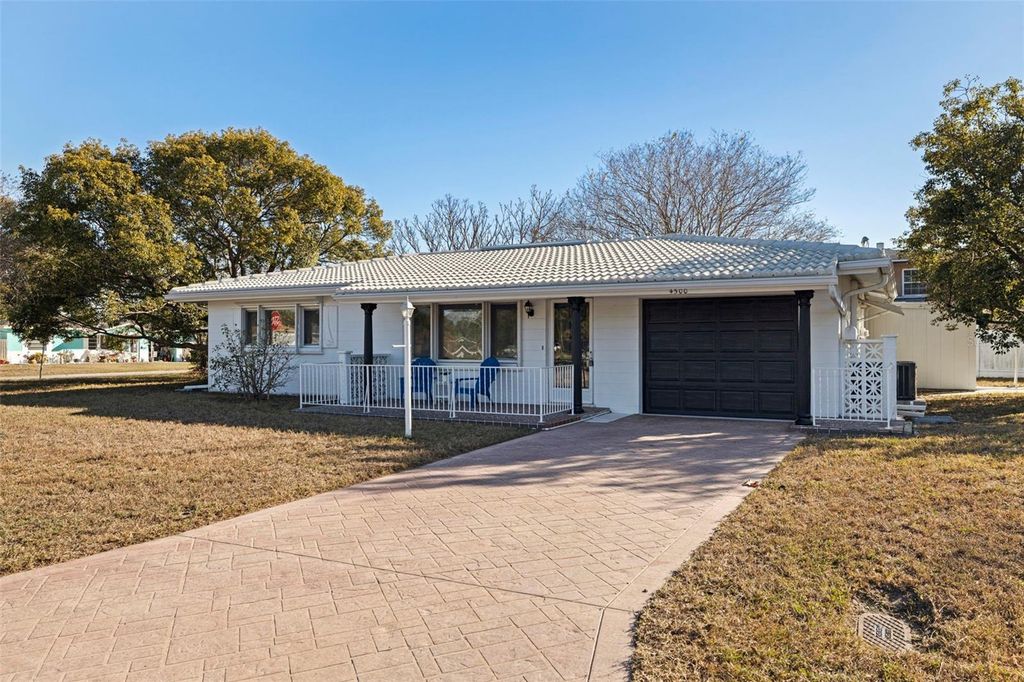 4500 16TH AVENUE N, St Petersburg, FL 33713