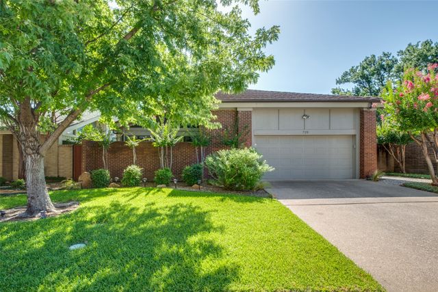 720 Sam Hill Street, Irving, TX 75062