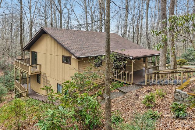 71 N Setsi Lane, Brevard, NC 28712