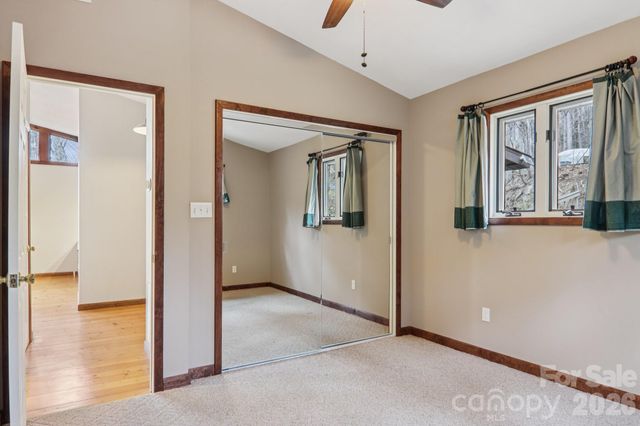 71 N Setsi Lane, Brevard, NC 28712