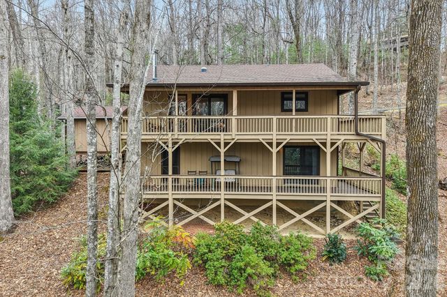 71 N Setsi Lane, Brevard, NC 28712