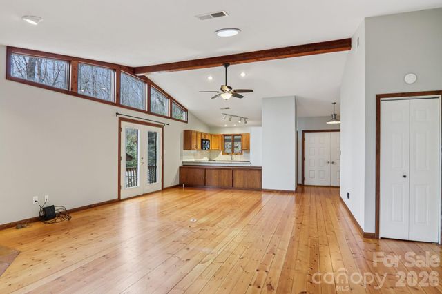 71 N Setsi Lane, Brevard, NC 28712