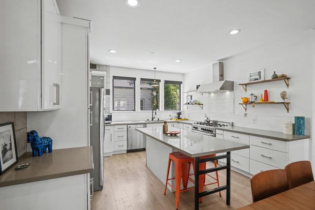 2020 Rice Aly, Sacramento, CA 95811