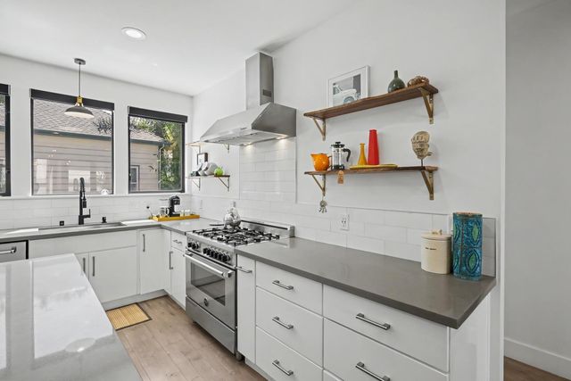2020 Rice Aly, Sacramento, CA 95811