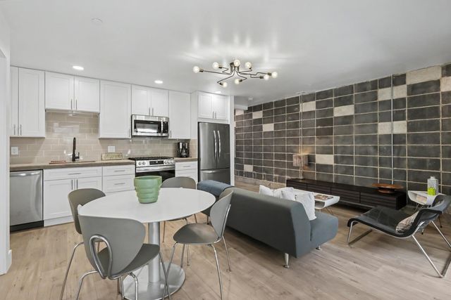 2020 Rice Aly, Sacramento, CA 95811