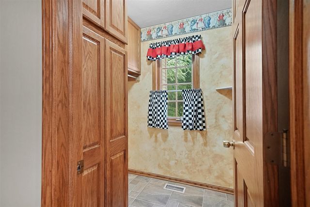 4500 Creek View Drive, Hudsonville, MI 49426