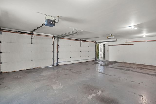 4500 Creek View Drive, Hudsonville, MI 49426