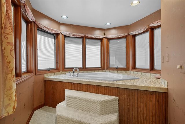 4500 Creek View Drive, Hudsonville, MI 49426
