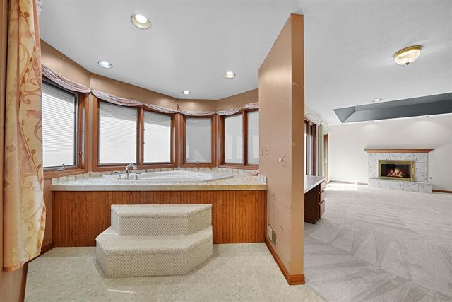 4500 Creek View Drive, Hudsonville, MI 49426